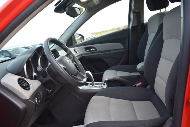 Used 2014 Chevrolet Cruze LS FWD image 16