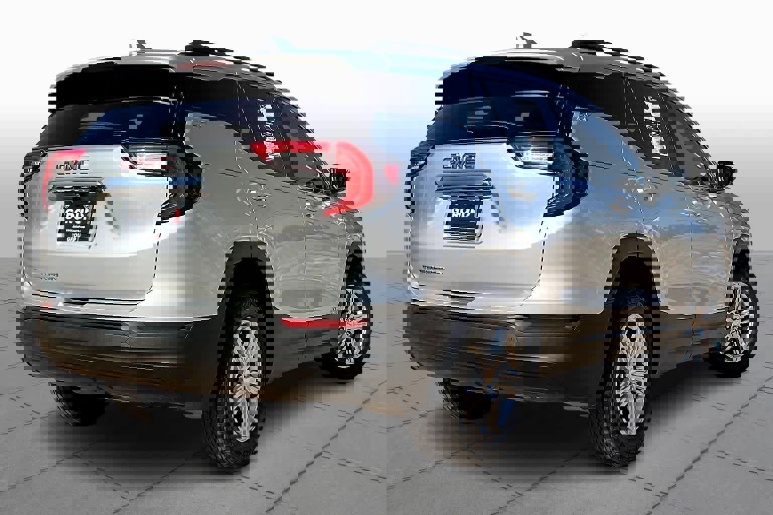 Used 2022 GMC Terrain SLE w/ Driver Convenience Package image 12