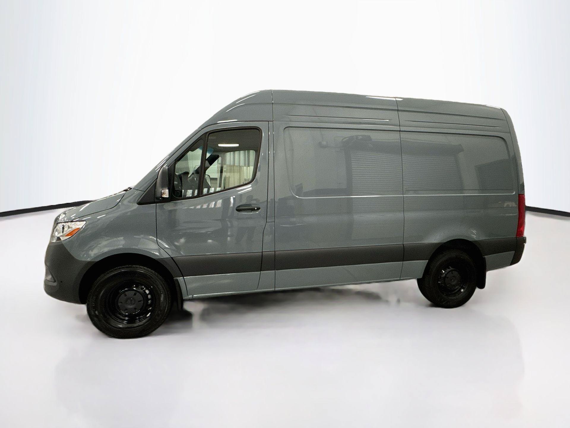 Used 2026 Mercedes-Benz Sprinter 2500 image 3