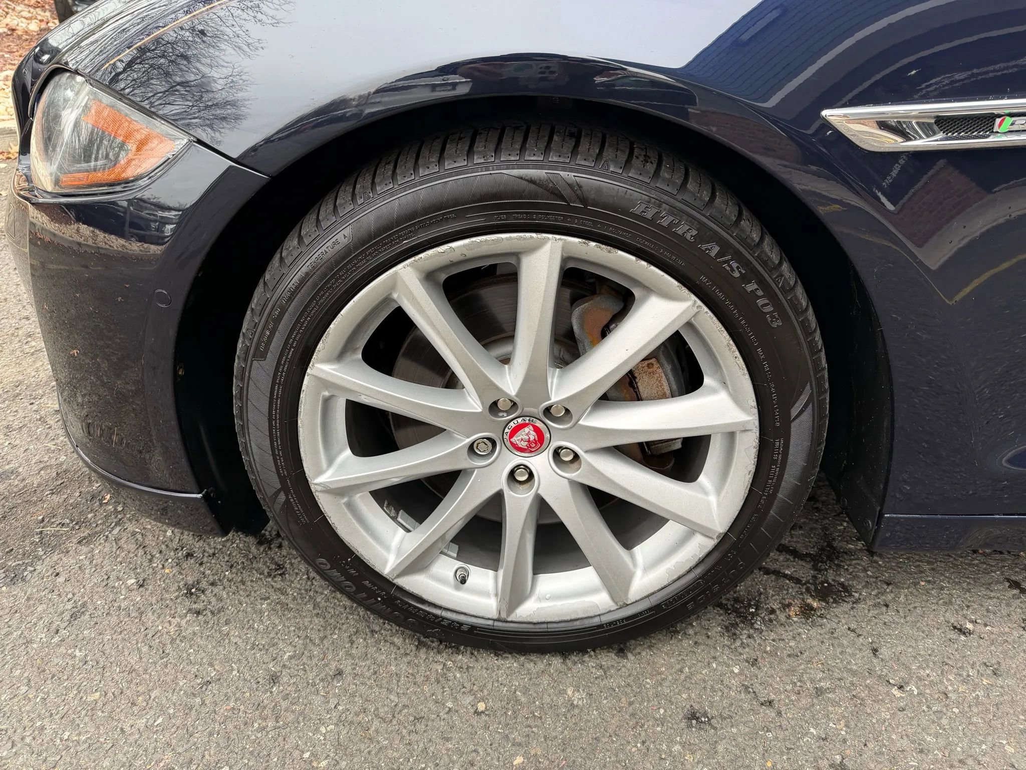 Used 2016 Jaguar XJ R-Sport image 34