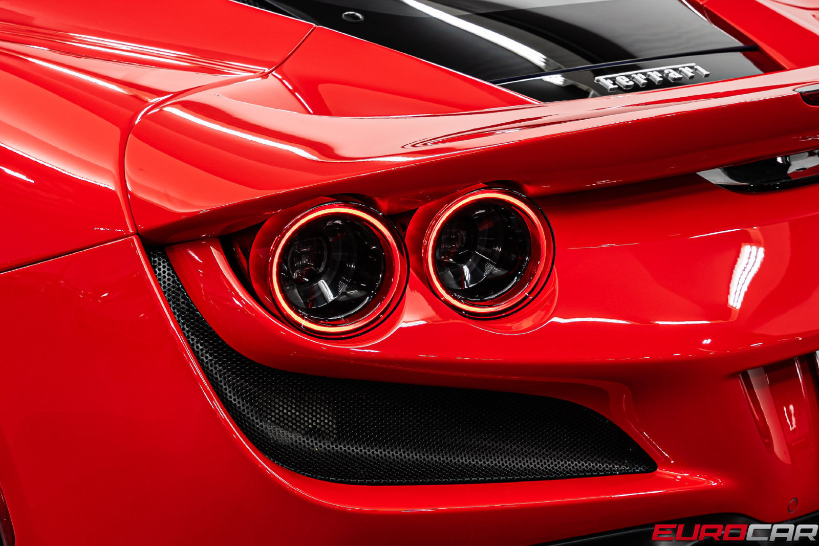 Used 2022 Ferrari F8 Tributo RWD image 21