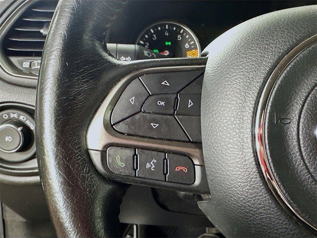 Used 2019 Jeep Renegade Limited w/ LED Lighting Group image 22