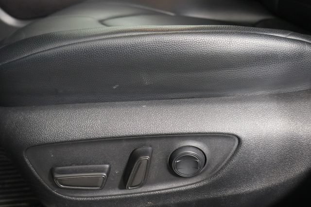 Used 2022 Toyota Highlander XLE FWD image 23
