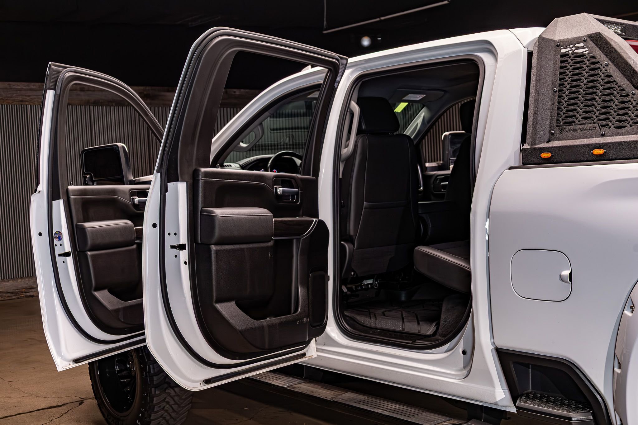 Used 2023 Chevrolet Silverado 3500 LTZ w/ Z71 Off-Road Package image 28