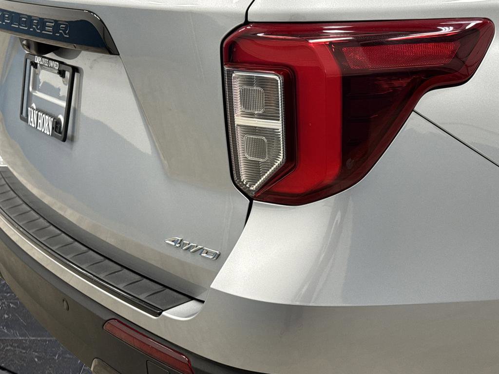 Used 2023 Ford Explorer ST-Line AWD/4WD image 34
