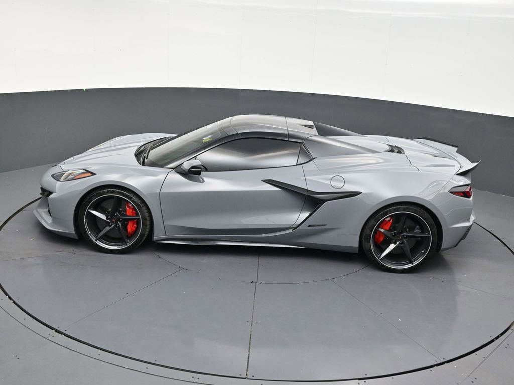 Used 2025 Chevrolet Corvette E-Ray w/ Stealth Interior Trim Package image 13