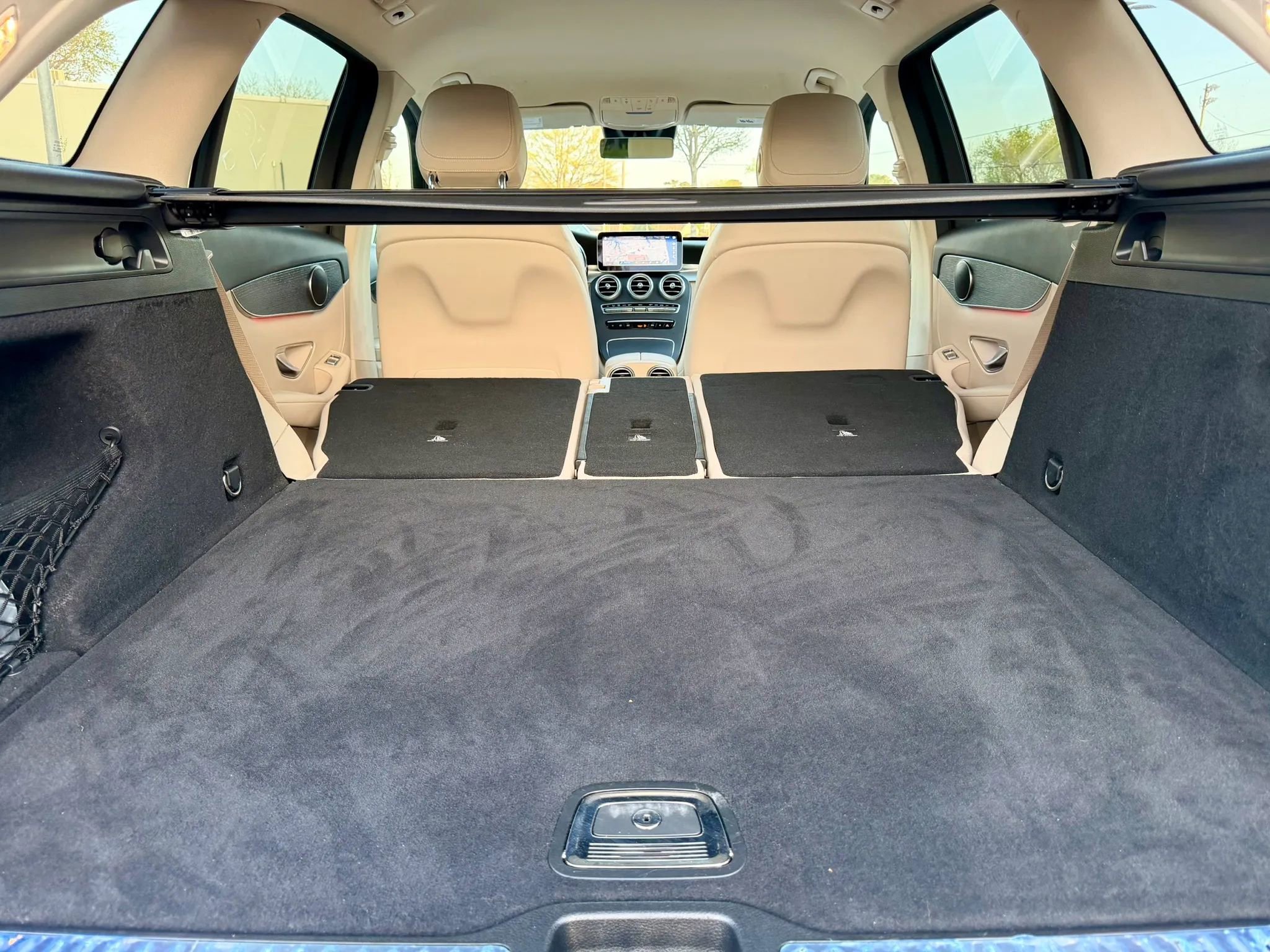 Used 2022 Mercedes-Benz GLC 300 4MATIC w/ Multimedia Package Lite image 40