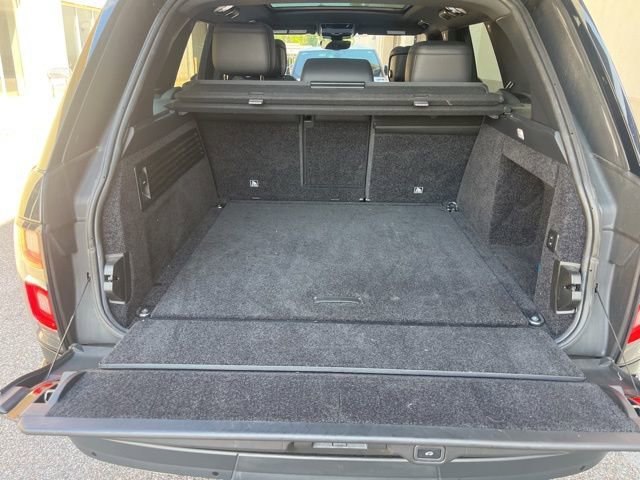 Used 2021 Land Rover Range Rover image 11