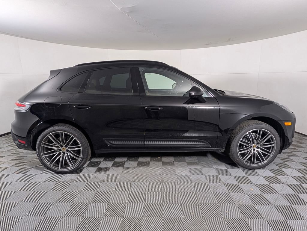 New 2026 Porsche Macan AWD/4WD image 8
