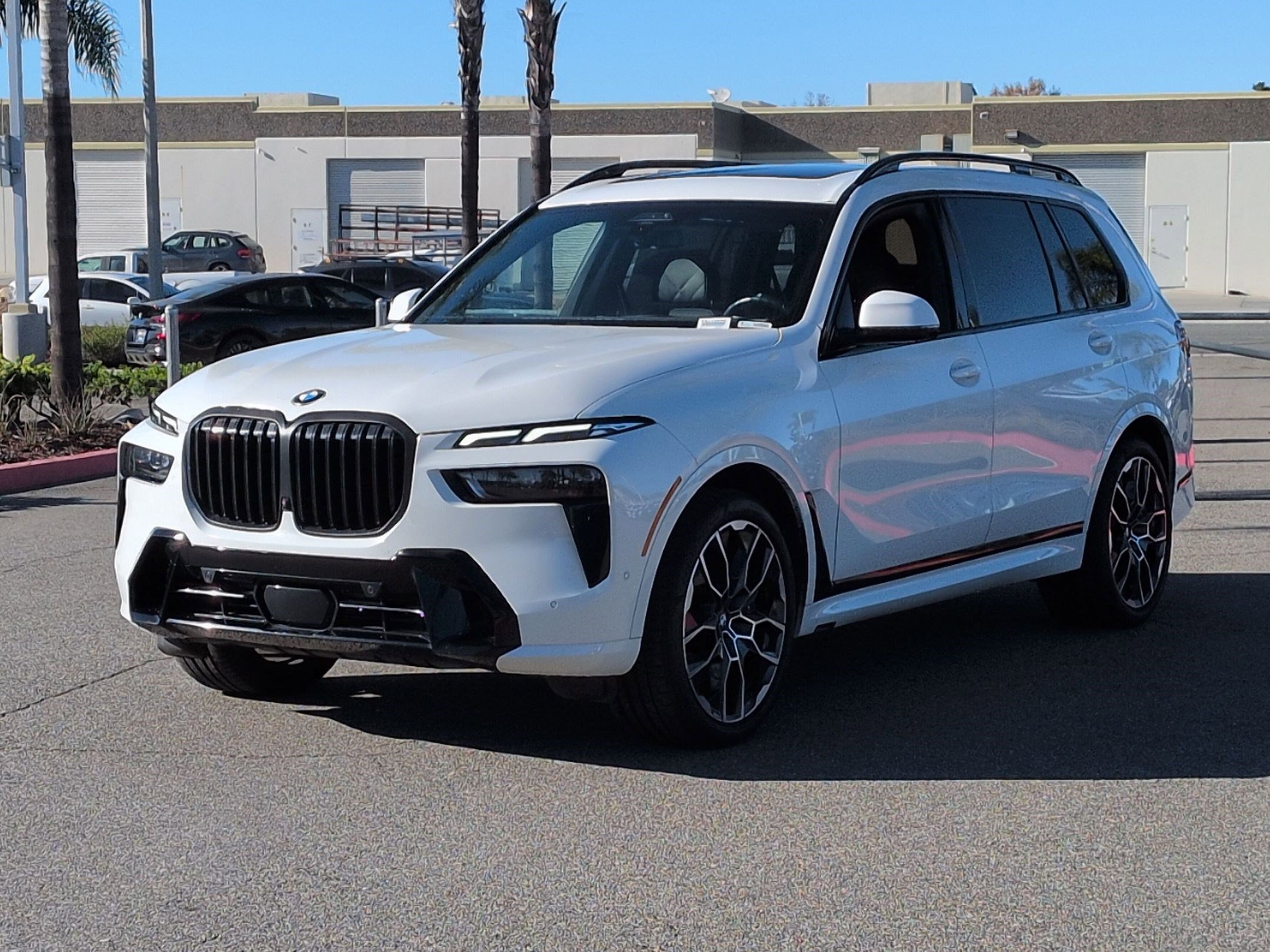 Certified 2024 BMW X7 xDrive40i w/ M Sport Package image 5