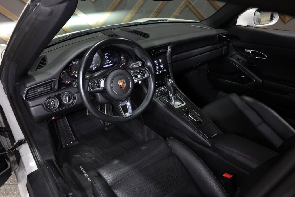 Used 2018 Porsche 911 Targa 4S image 5