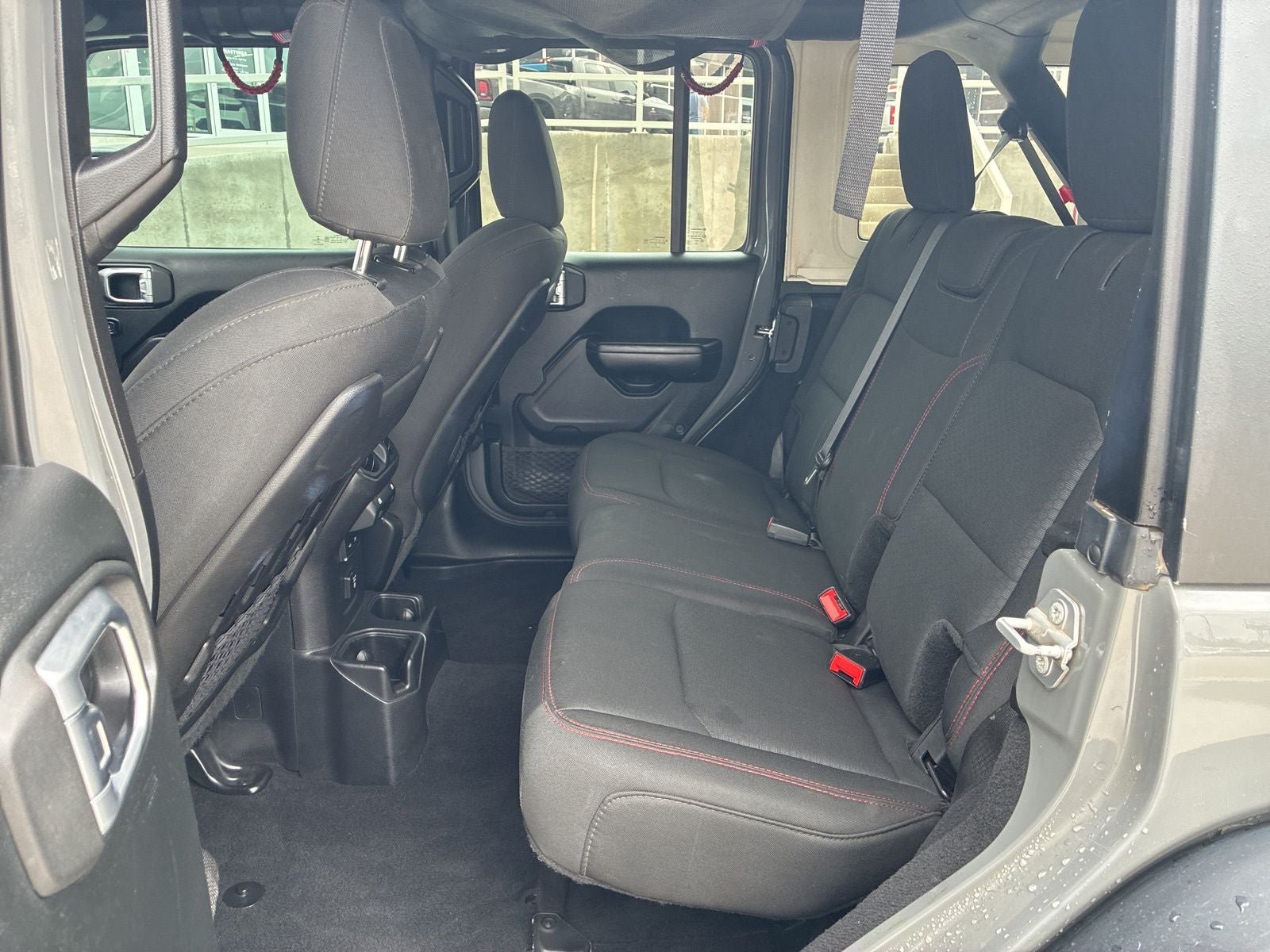Used 2019 Jeep Wrangler Unlimited Rubicon w/ LED Lighting Group AWD/4WD image 17