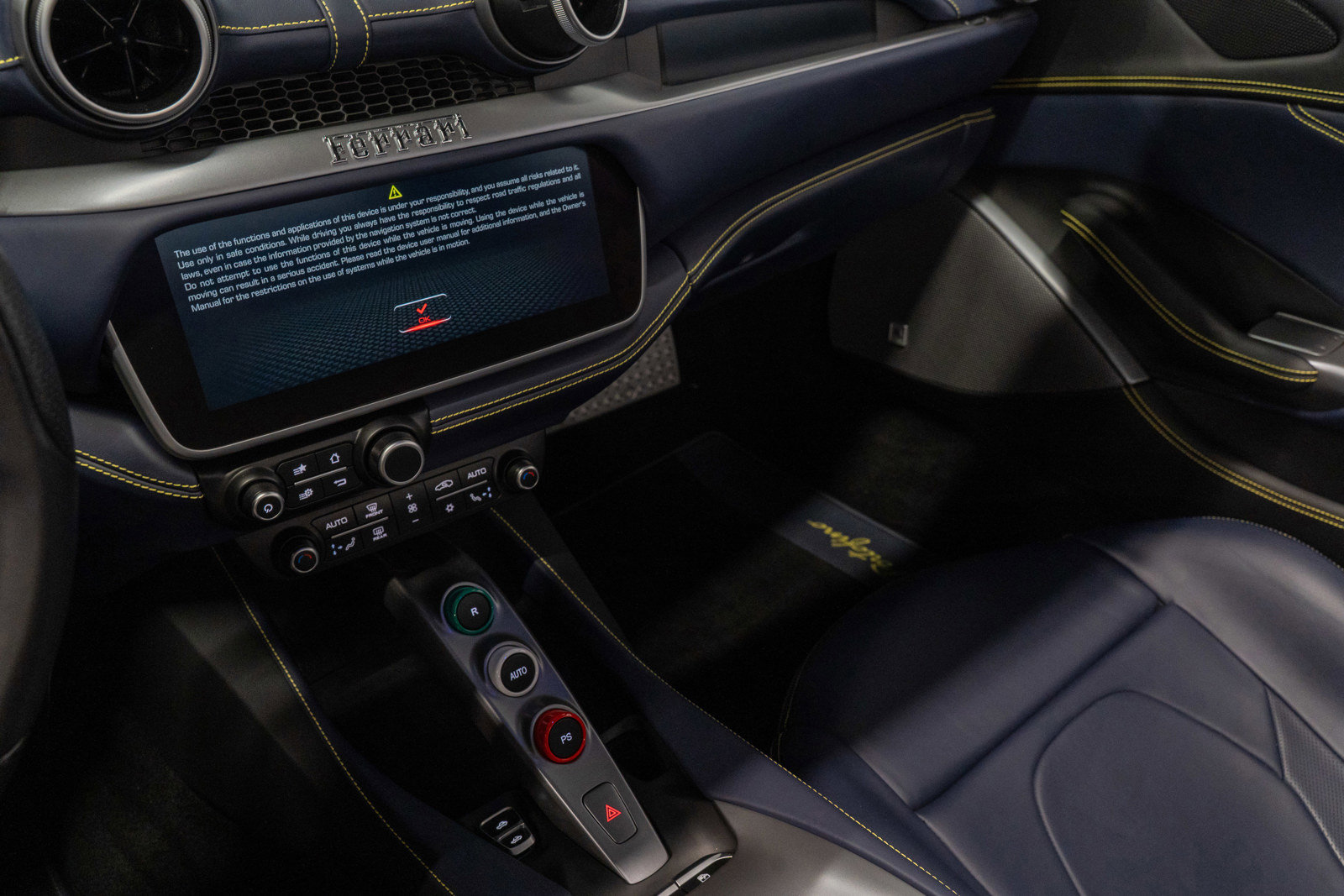 Used 2019 Ferrari Portofino RWD image 8