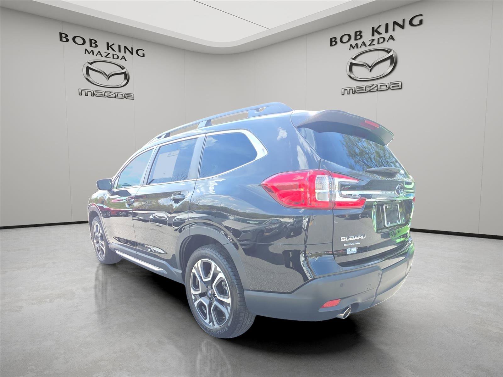 Used 2023 Subaru Ascent Limited AWD/4WD image 7