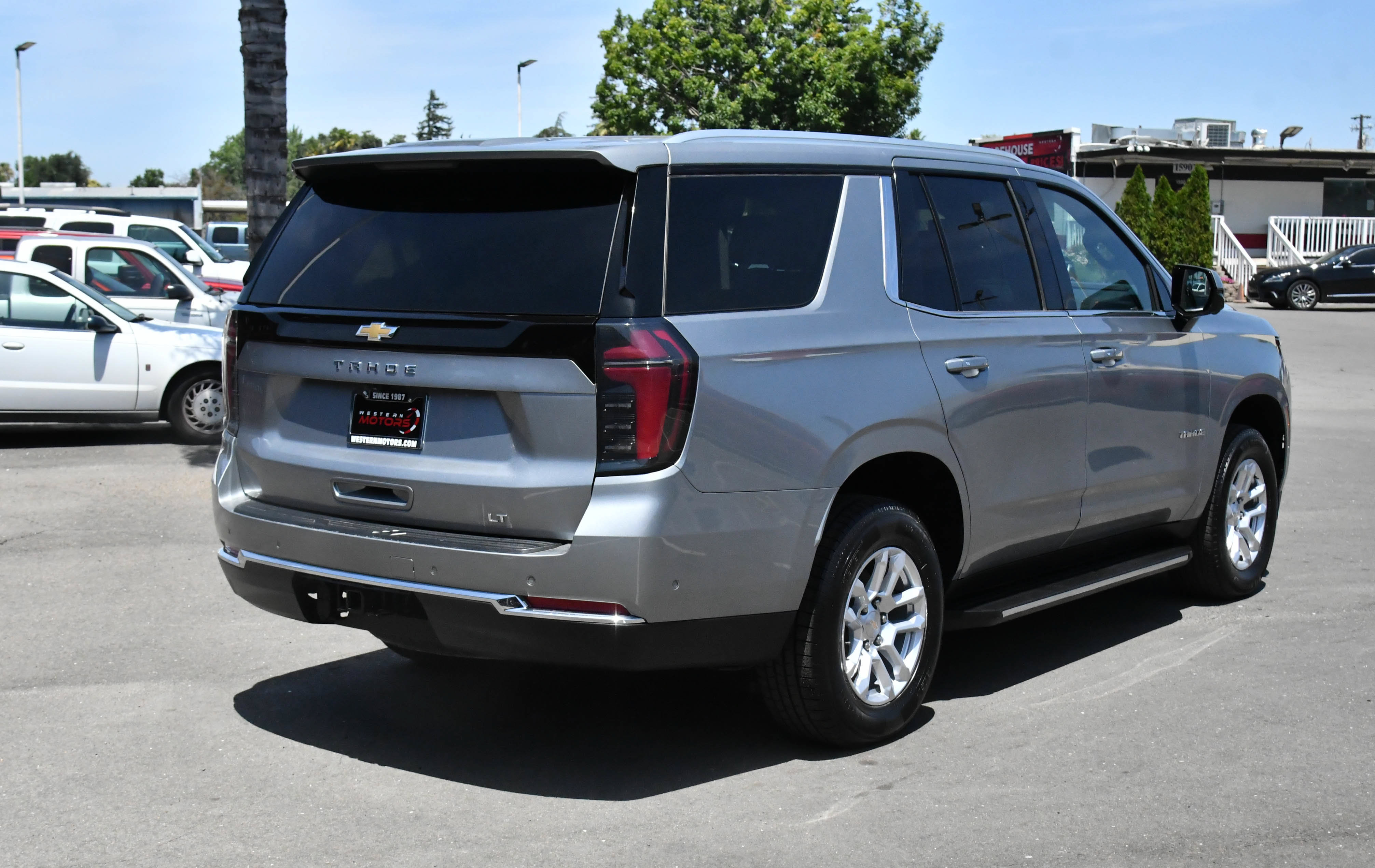 Used 2025 Chevrolet Tahoe LT AWD/4WD image 8