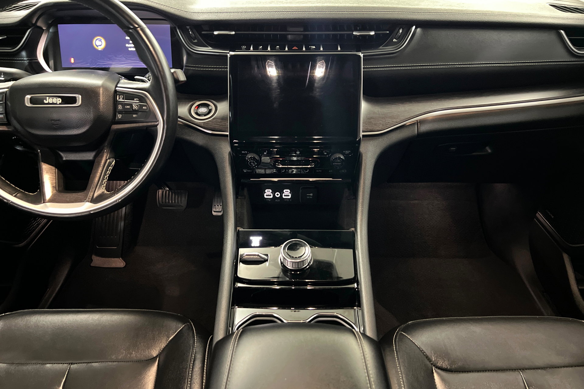 Used 2022 Jeep Grand Cherokee Limited AWD/4WD image 14