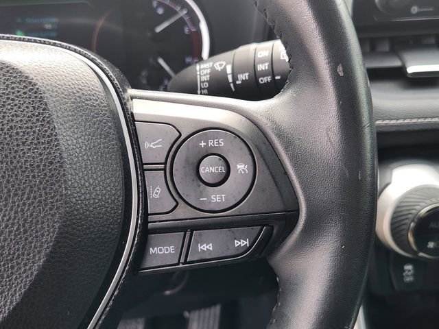 Used 2020 Toyota RAV4 Limited FWD image 23