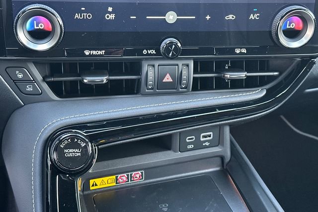 New 2026 Lexus NX 450h+ F Sport image 17