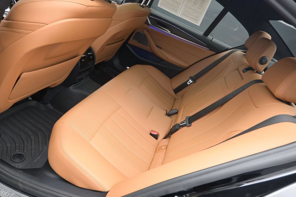 Used 2021 BMW 530i w/ Premium Package RWD image 20