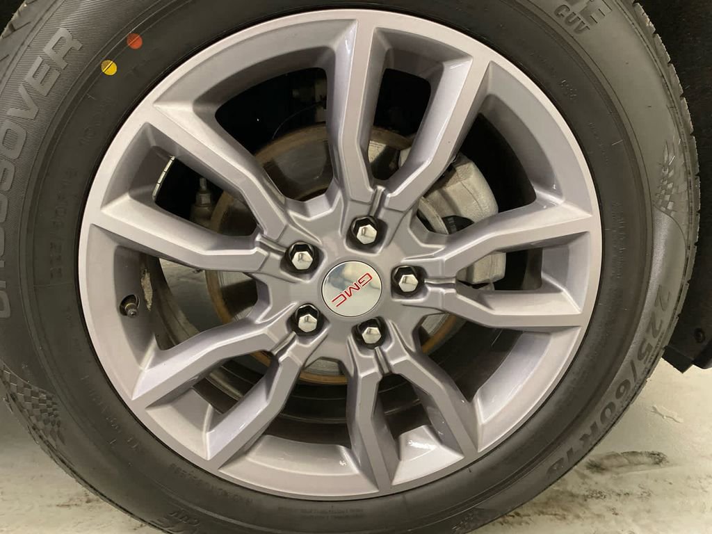 Used 2024 GMC Terrain SLT image 24