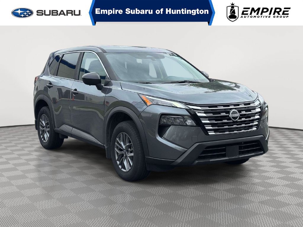 Used 2026 Nissan Rogue S AWD/4WD image 1