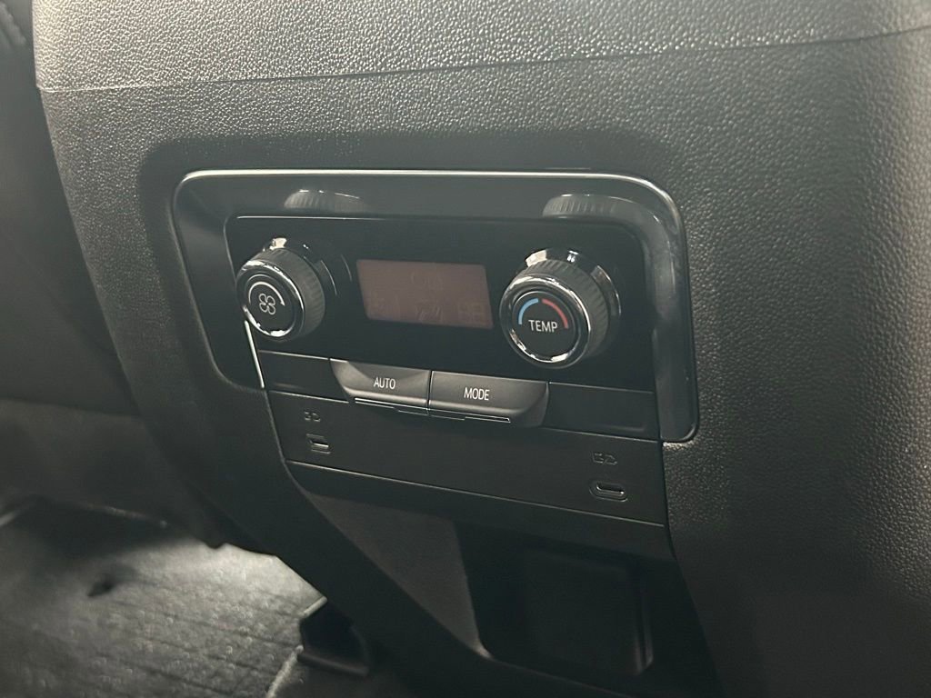 Used 2025 Chevrolet Tahoe LS image 42