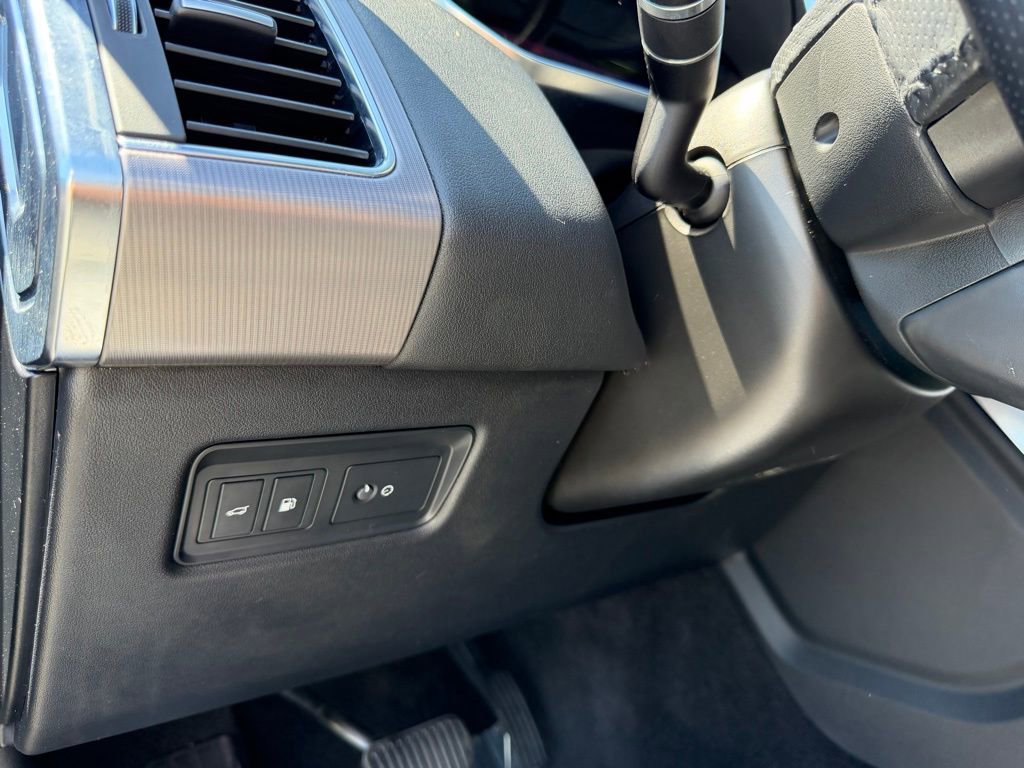Used 2020 Land Rover Range Rover Sport HSE image 16
