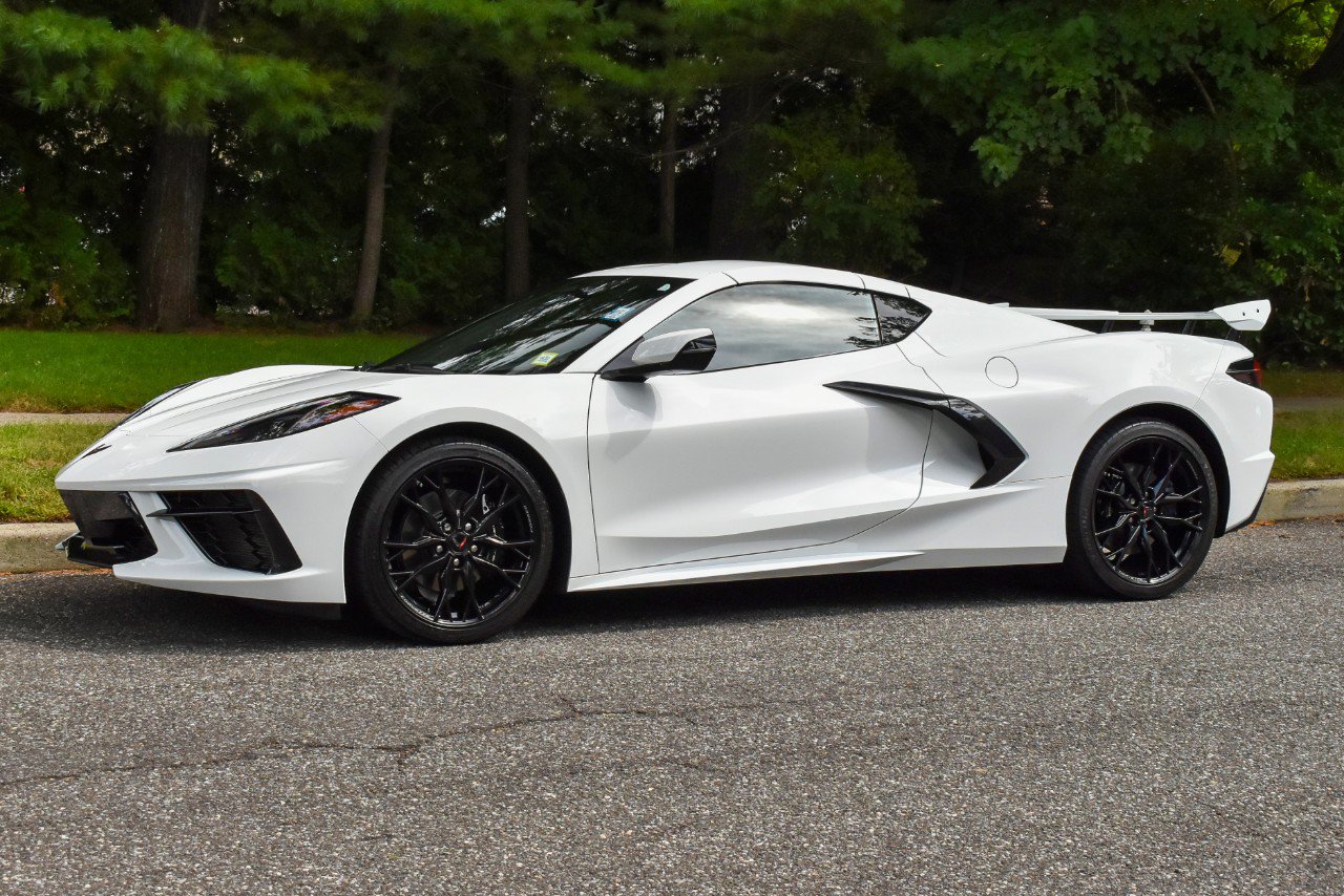 Used 2025 Chevrolet Corvette Stingray Coupe w/ Battery Protection Package RWD image 2