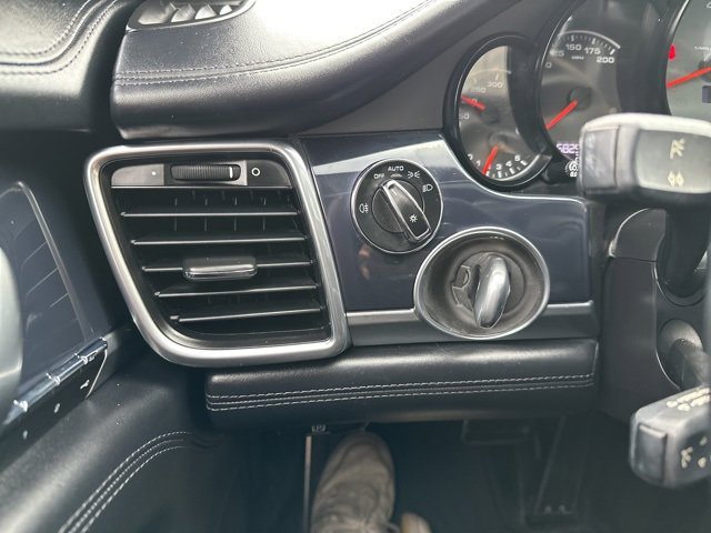 Used 2015 Porsche Panamera 4S Executive image 25