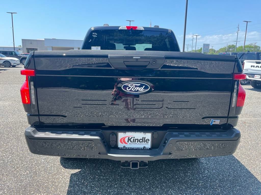 New 2025 Ford F150 Lightning Flash image 25
