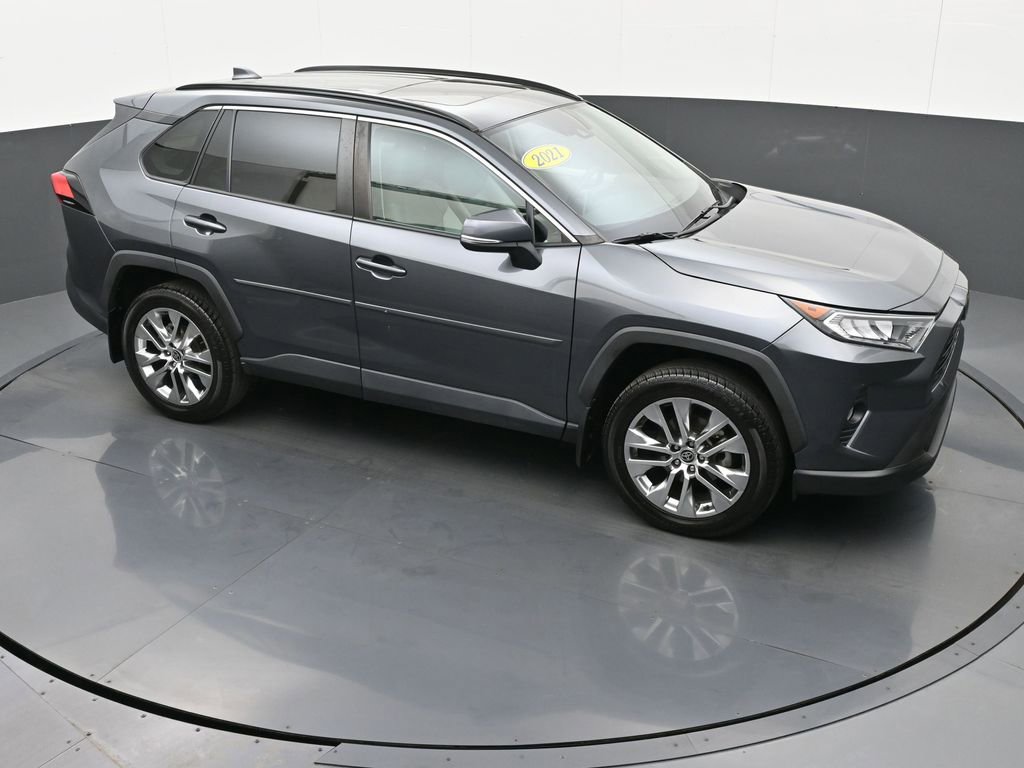 Used 2021 Toyota RAV4 XLE Premium image 35