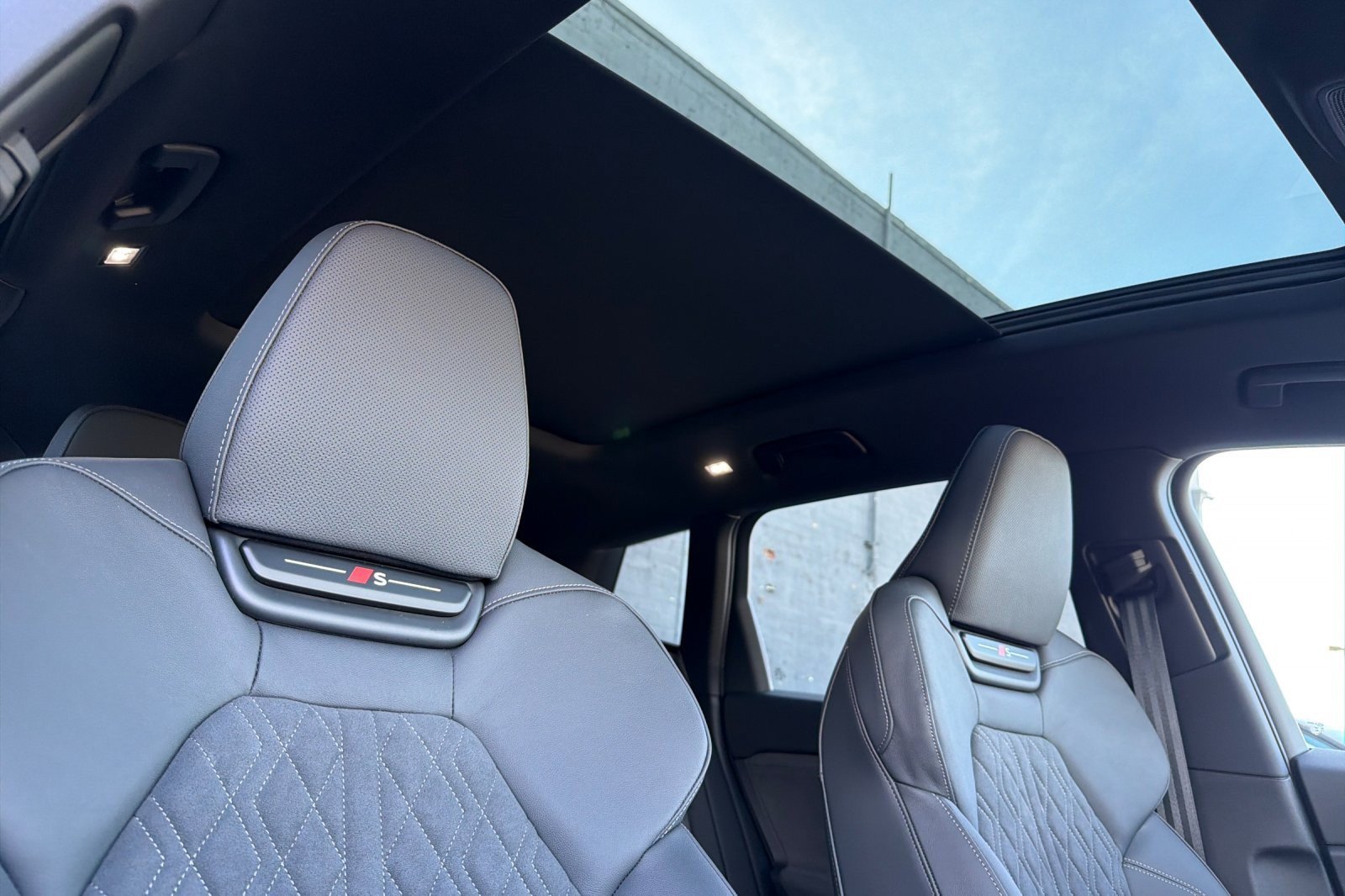 New 2027 Audi SQ6 e-tron Premium Plus AWD/4WD image 16