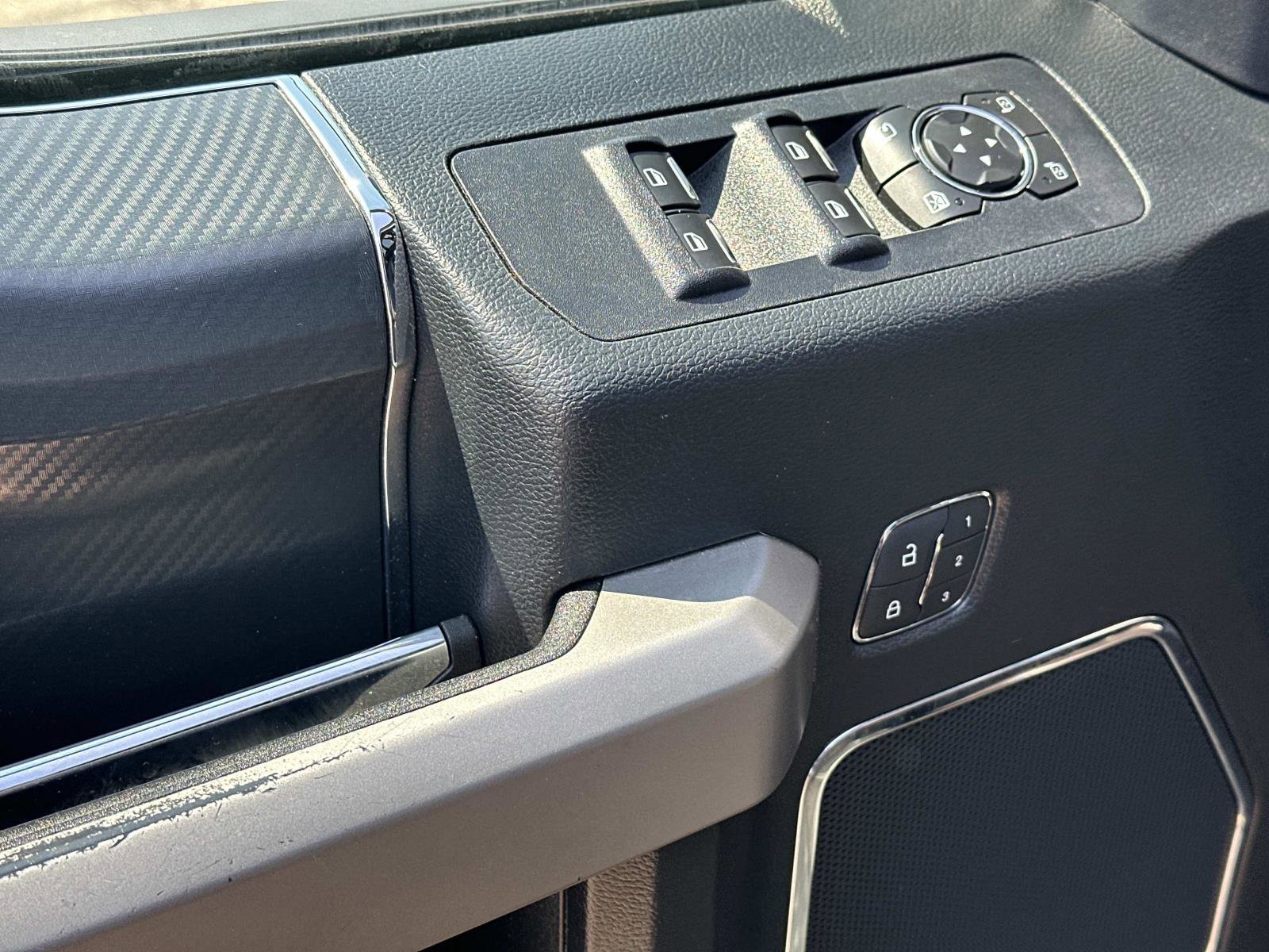 Used 2020 Ford F150 Lariat image 17