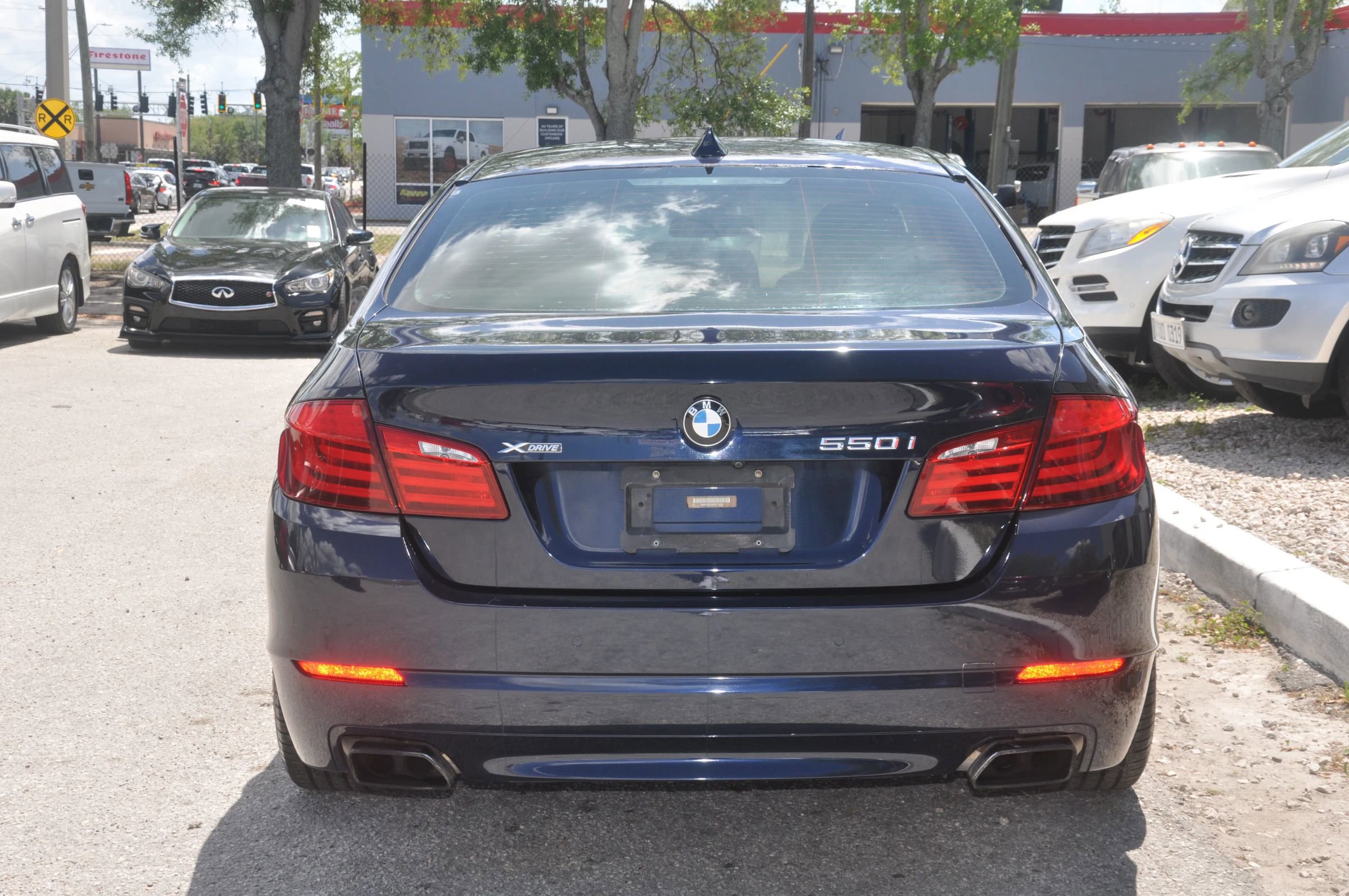 Used 2013 BMW 550i xDrive Sedan AWD/4WD image 14