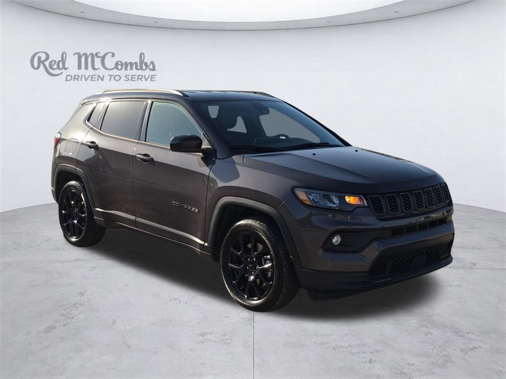 Used 2024 Jeep Compass Latitude w/ Altitude Special Edition AWD/4WD image 9