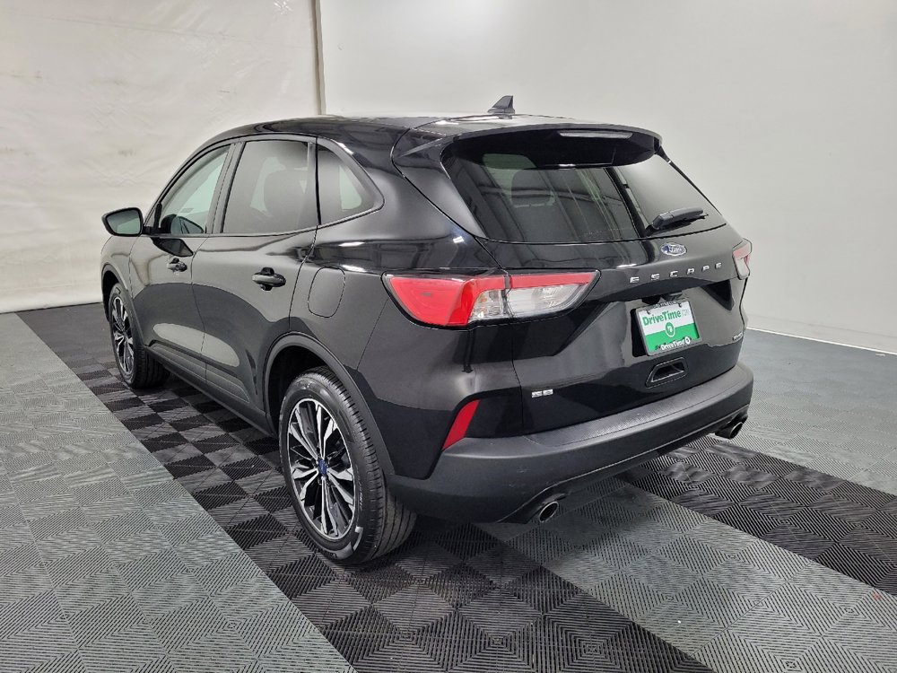 Used 2022 Ford Escape SE w/ SE Sport Appearance Package image 5