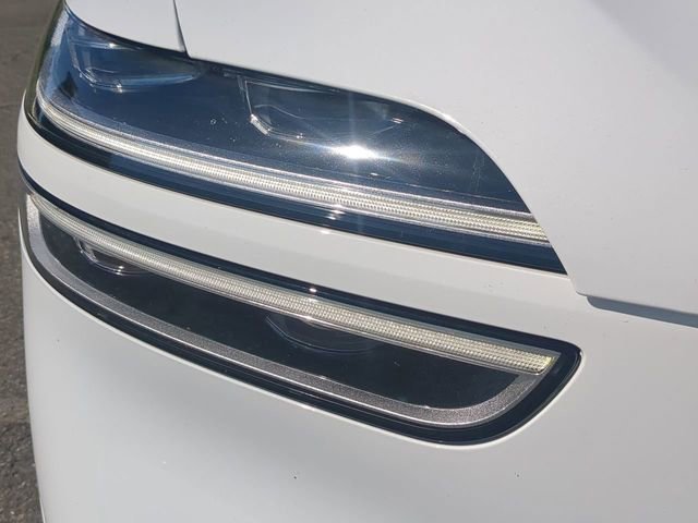 Used 2023 Genesis GV70 2.5T w/ Advanced Package AWD/4WD image 9