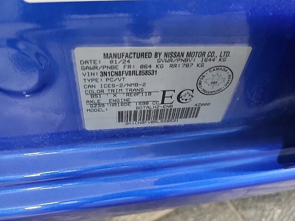 Used 2024 Nissan Versa SR image 18