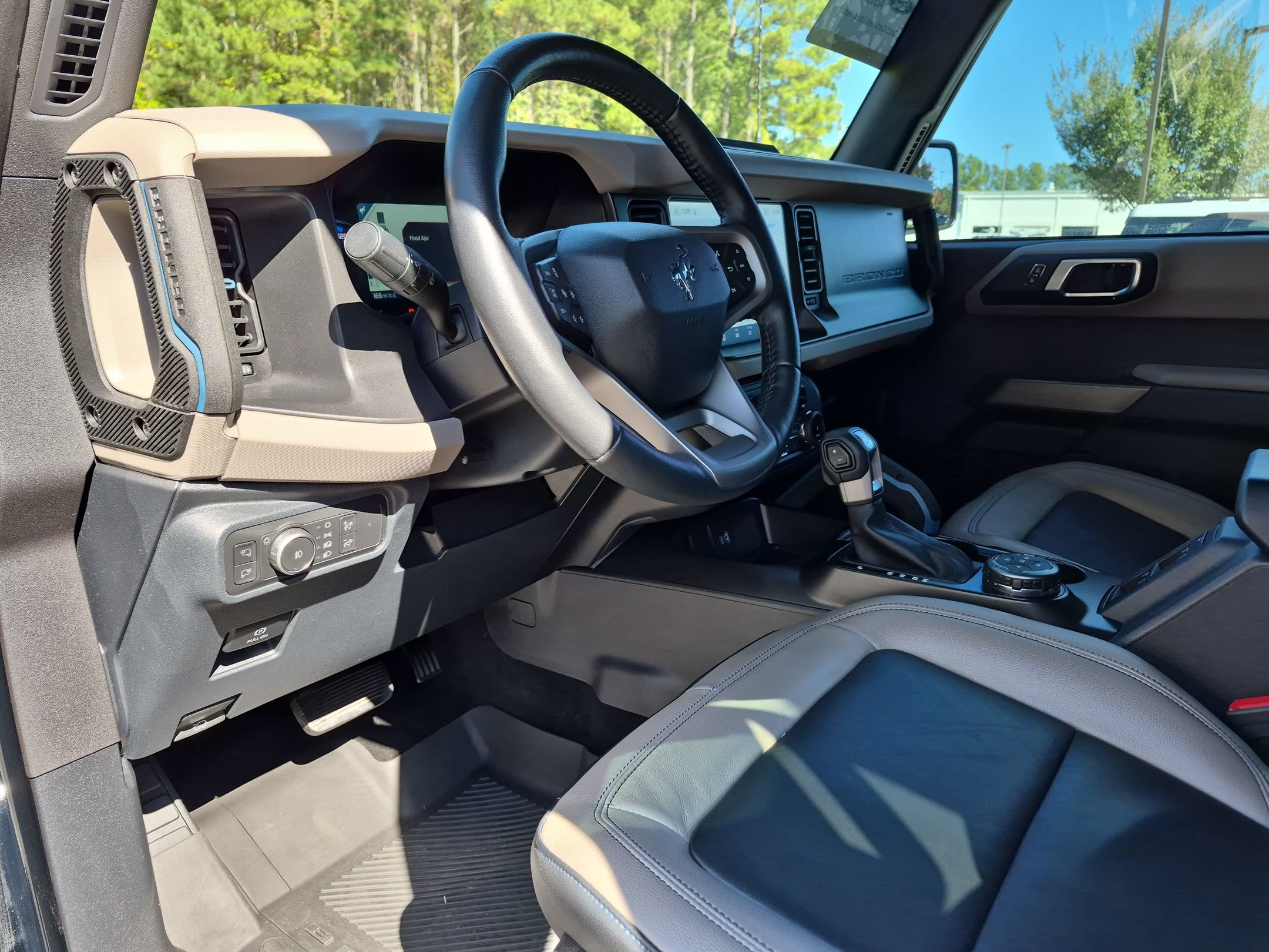 Certified 2022 Ford Bronco Wildtrak AWD/4WD image 15