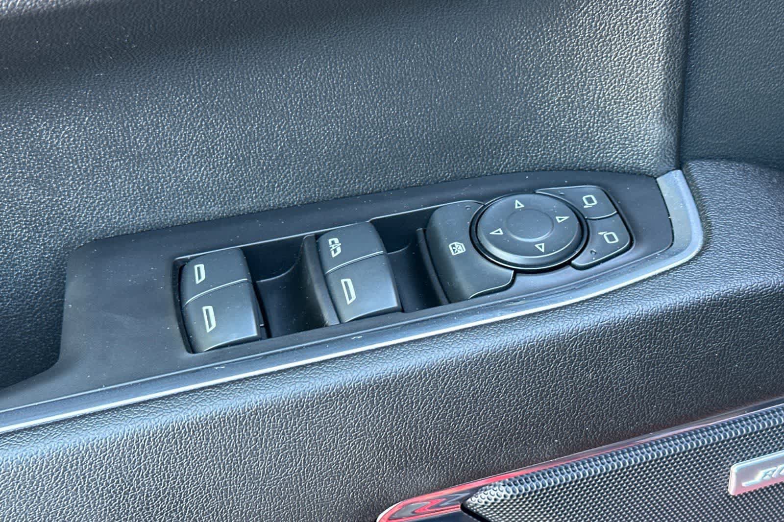 Used 2023 Chevrolet Silverado 1500 LT Trail Boss w/ Convenience Package II AWD/4WD image 15