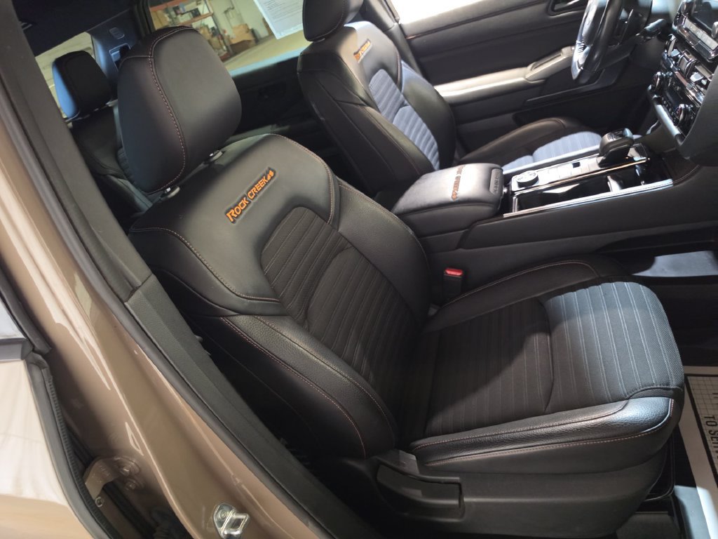 Used 2024 Nissan Pathfinder Rock Creek AWD/4WD image 25