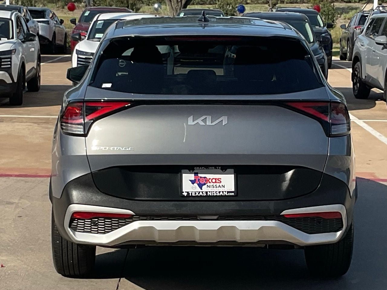 Used 2025 Kia Sportage LX FWD image 6