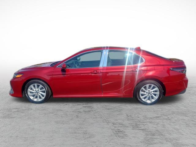 Certified 2022 Toyota Camry XLE FWD image 8