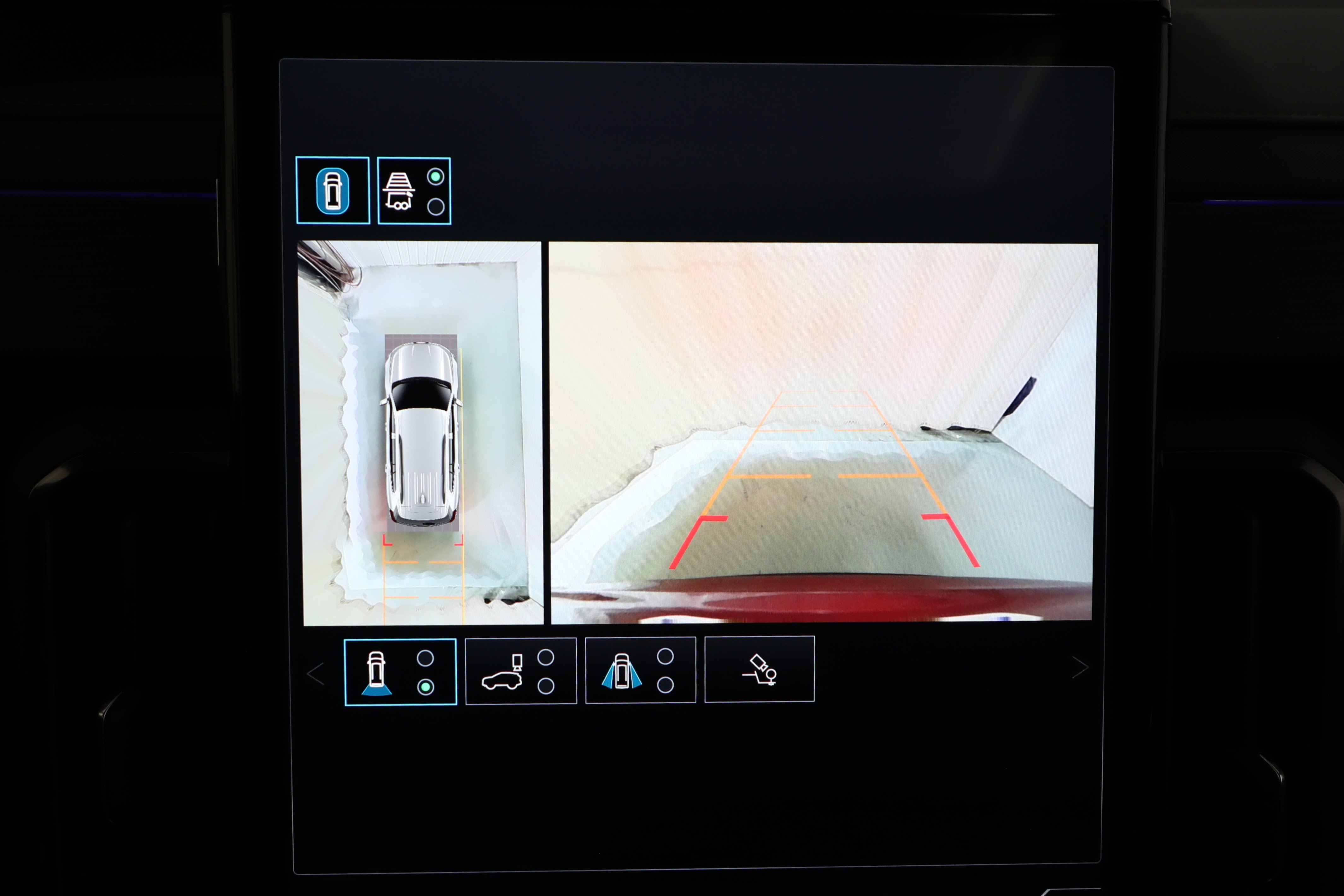 Used 2024 GMC Acadia AT4 image 6