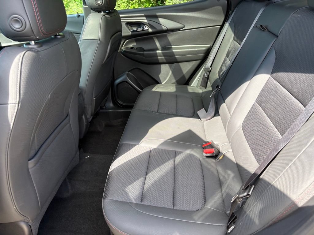 Used 2022 Chevrolet TrailBlazer RS w/ Sun and Liftgate Package AWD/4WD image 45