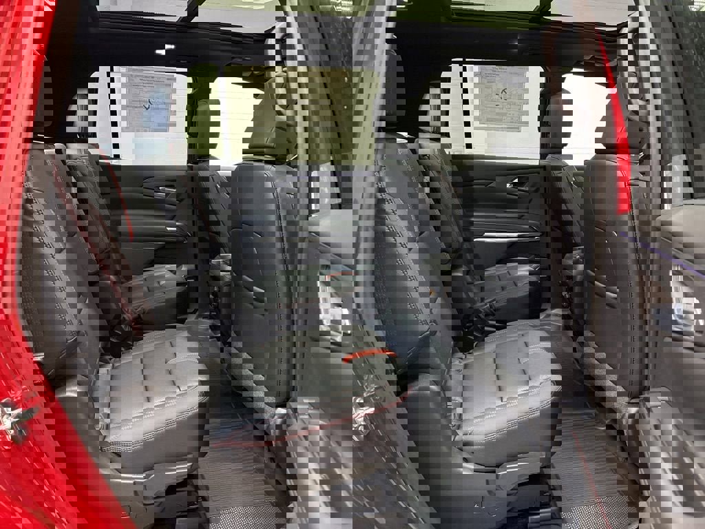 New 2026 Chevrolet Traverse RS w/ LPO, Floor Liner Package image 31