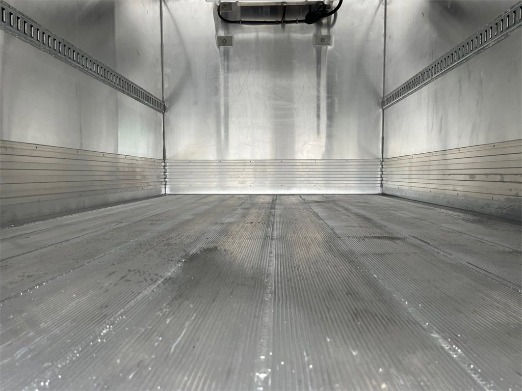 Used 2024 Mercedes-Benz Sprinter 3500 image 8