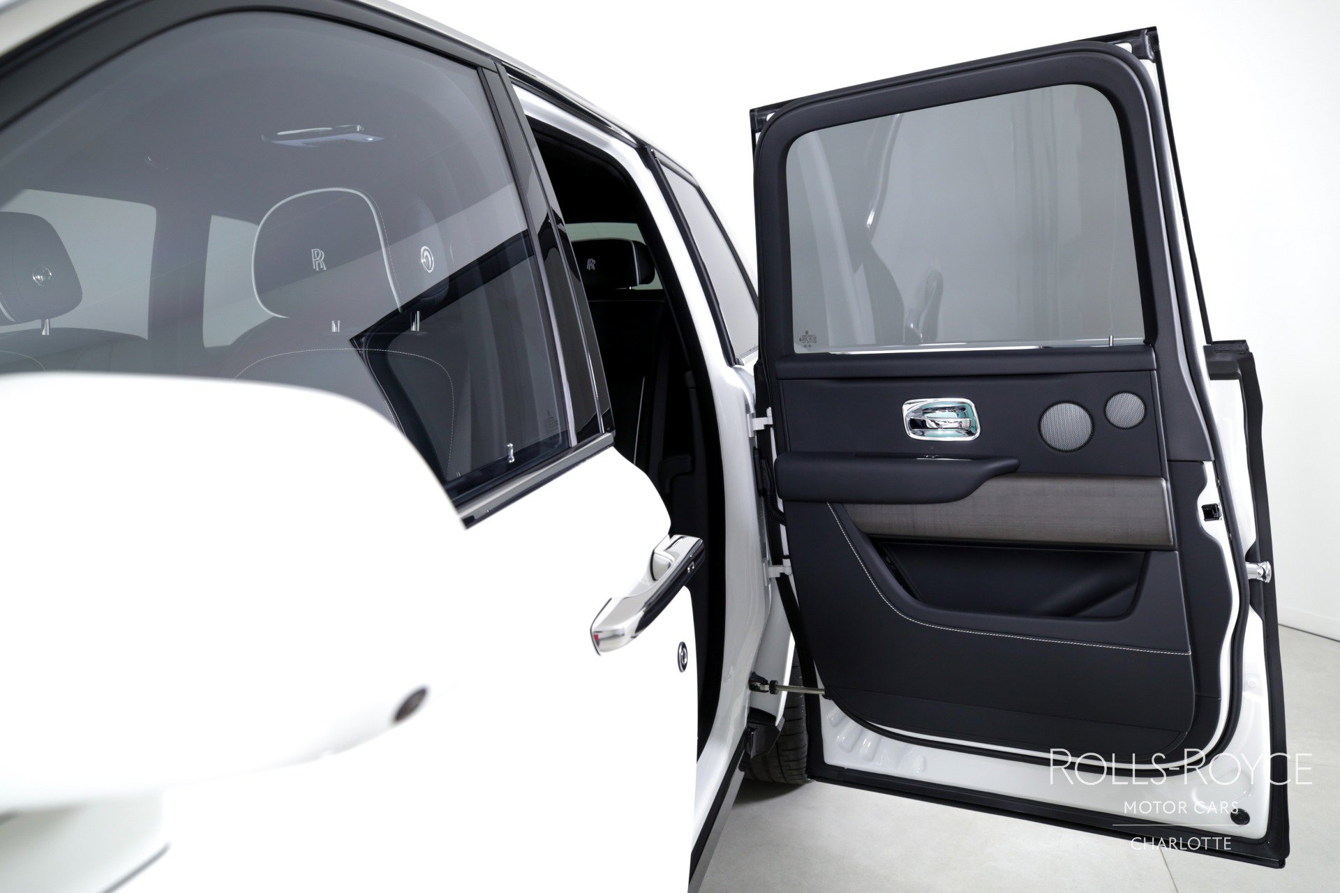 Certified 2025 Rolls-Royce Cullinan image 16