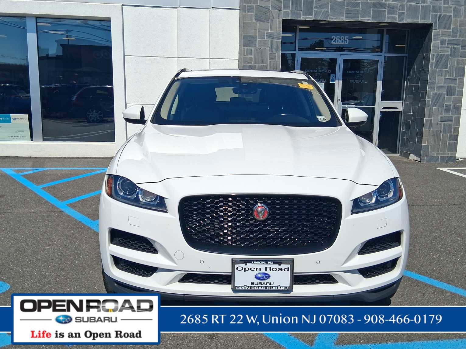 Used 2020 Jaguar F-PACE Premium image 2