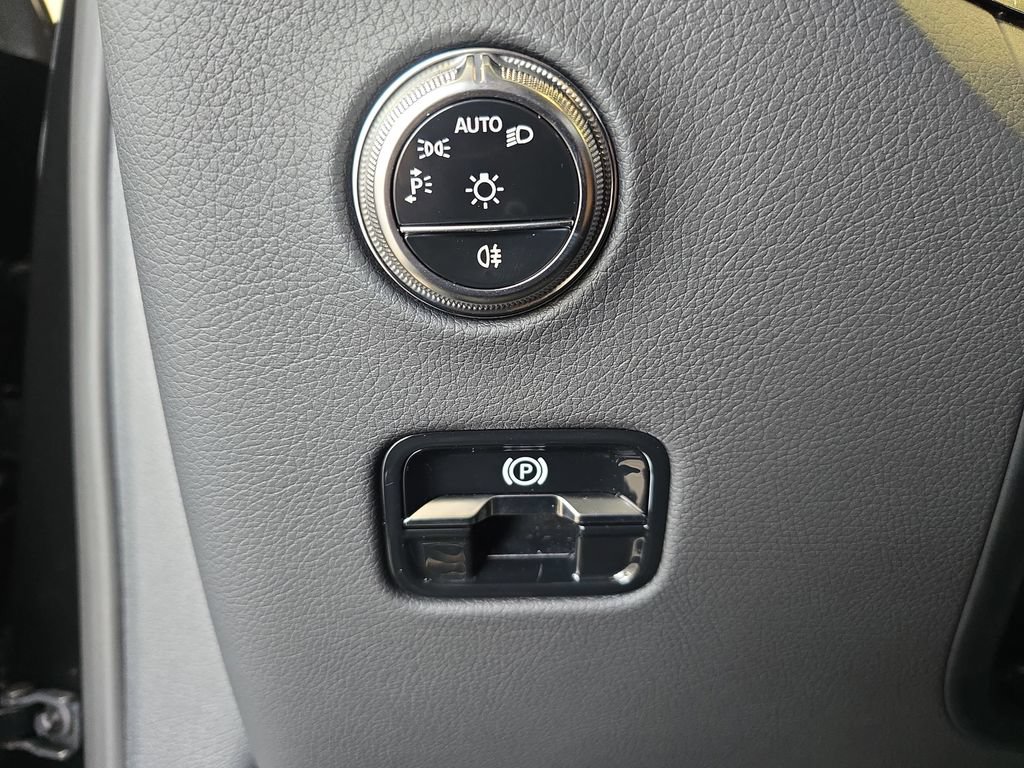 Certified 2026 Mercedes-Benz GLC 300 4MATIC image 29